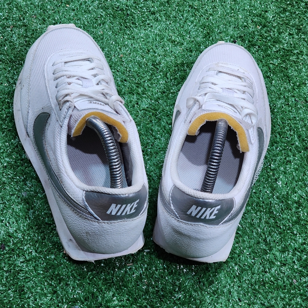 NIKE DAYBREAK - Womens Sneakers - SIZE 6.5 - Picture 5 of 9